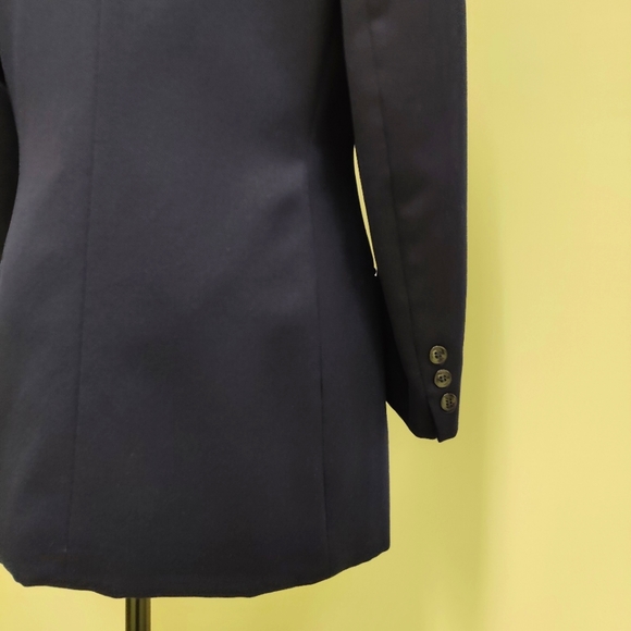 Vintage Jones New York Double breasted navy blue blazer, size 10 - Picture 5 of 12